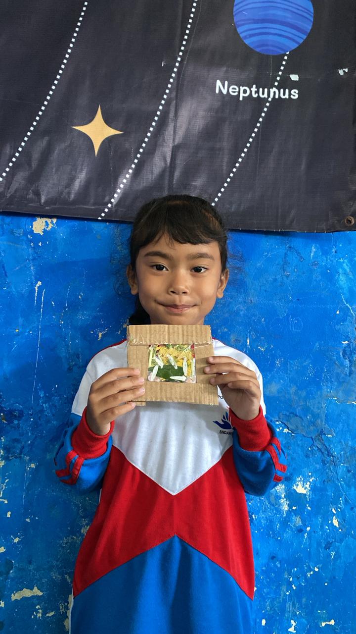 bingkai  bunga mentari